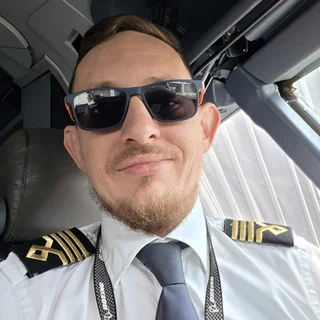 Chief Flight Instructor. FI J. Hałaj 